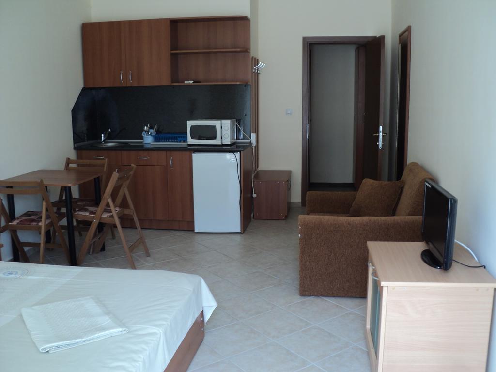 Meni Apartments And Guest Rooms Σωζόπολη Εξωτερικό φωτογραφία