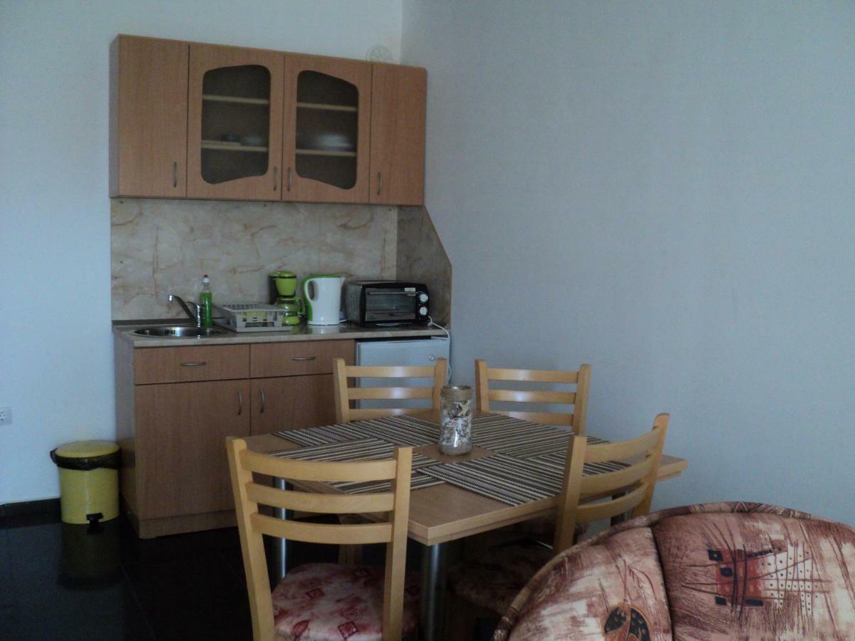 Meni Apartments And Guest Rooms Σωζόπολη Εξωτερικό φωτογραφία